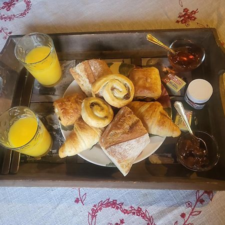 Le Nid Des Cerfs Bed and Breakfast Essert-Romand Eksteriør billede