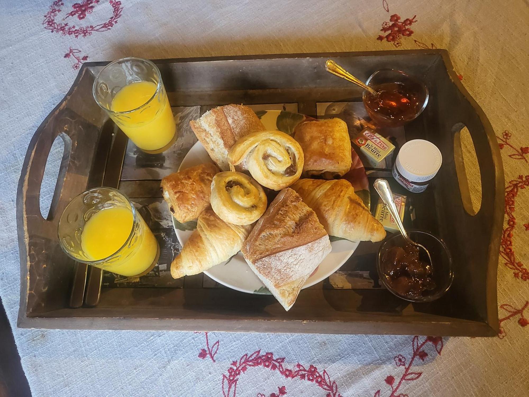 Le Nid Des Cerfs Bed and Breakfast Essert-Romand Eksteriør billede