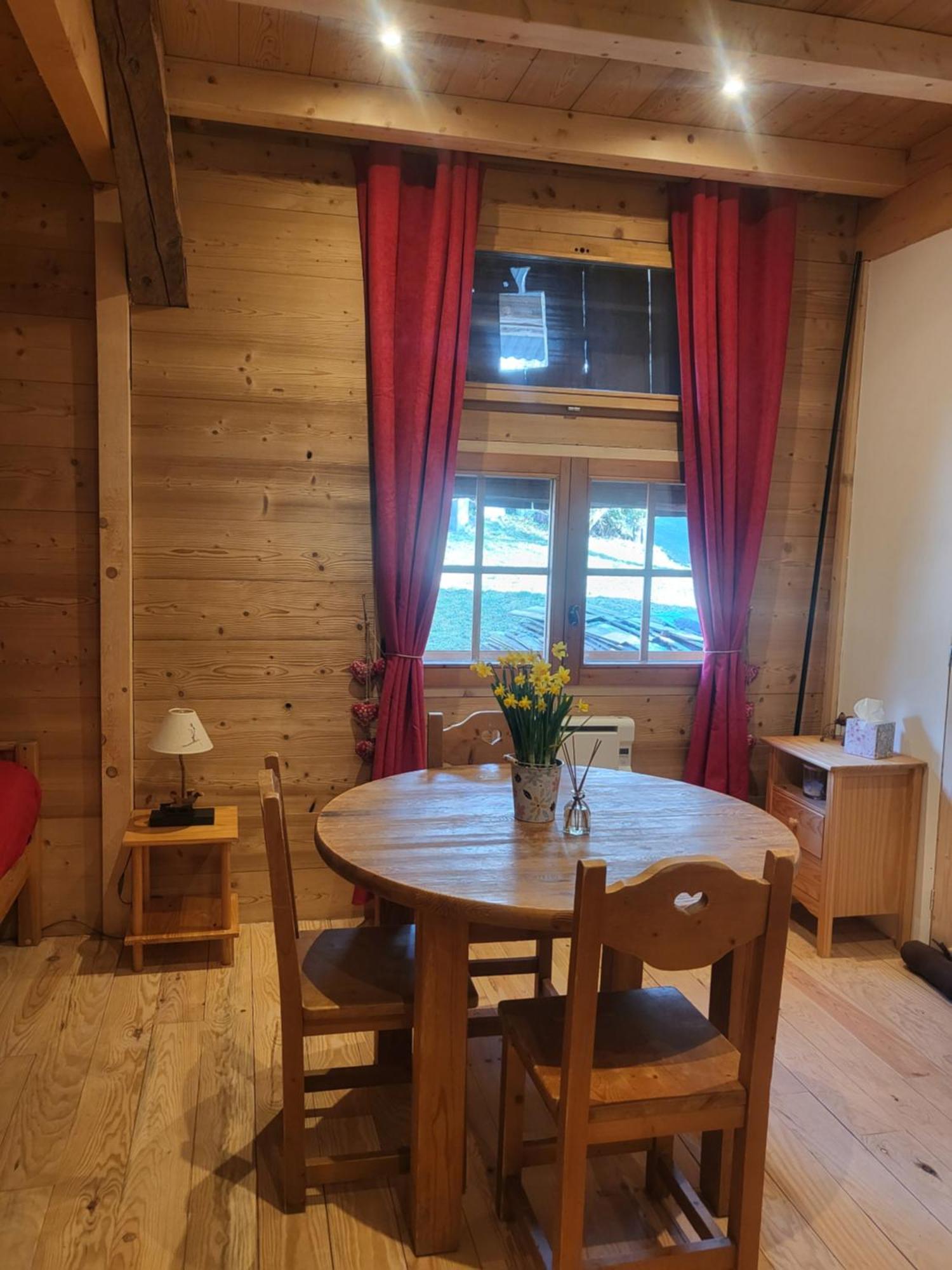 Le Nid Des Cerfs Bed and Breakfast Essert-Romand Eksteriør billede