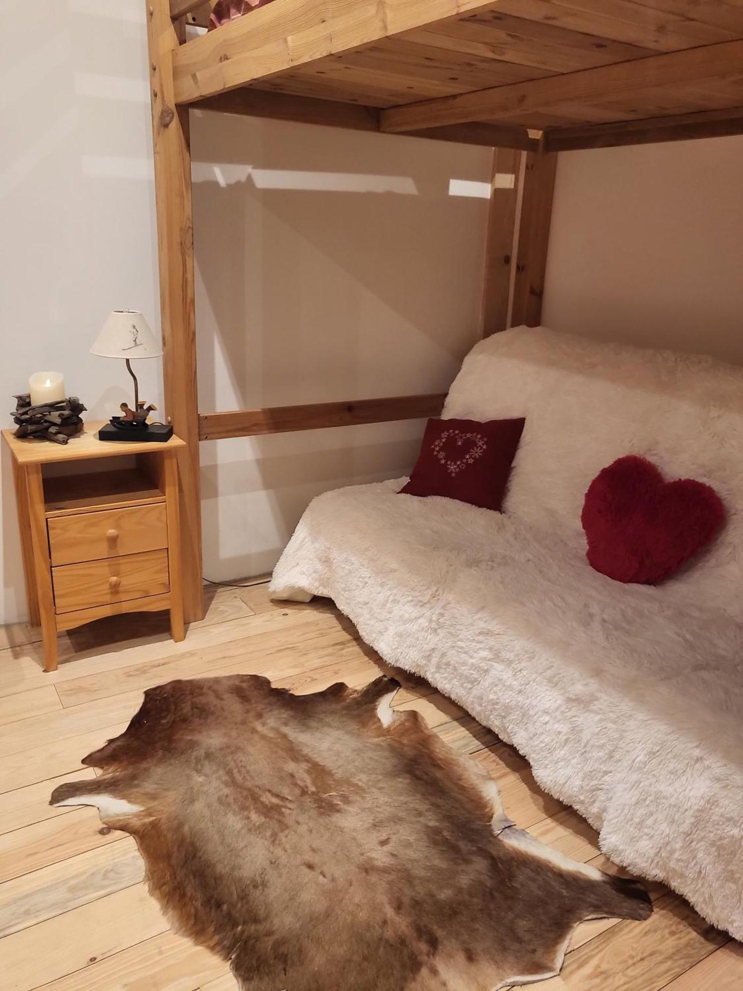 Le Nid Des Cerfs Bed and Breakfast Essert-Romand Eksteriør billede